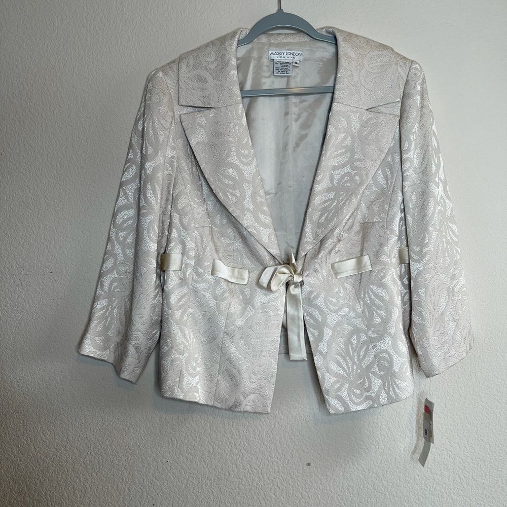 NWT Maggy London satin tie waist blazer